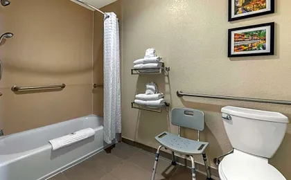 Comfort Suites Medical Center near Six Flags