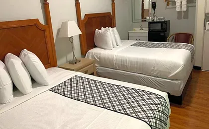 Warfield Hotel