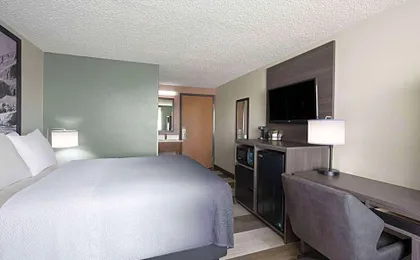 Super 8 by Wyndham Conrad