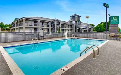 Quality Inn - White House