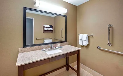 La Quinta Inn & Suites by Wyndham Bellingham