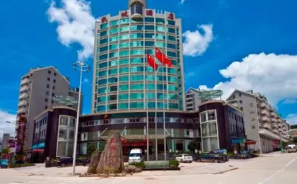 Promenade Hotel