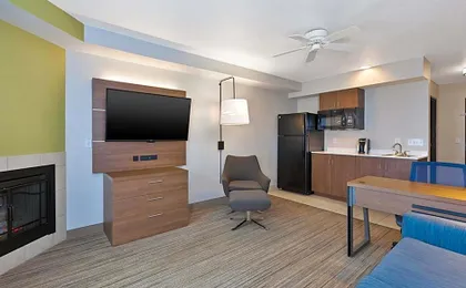 Holiday Inn Express & Suites Petoskey by IHG
