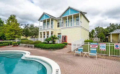Barefoot Inn and Suites