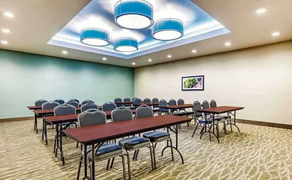 La Quinta Inn & Suites by Wyndham Dallas Plano - The Colony