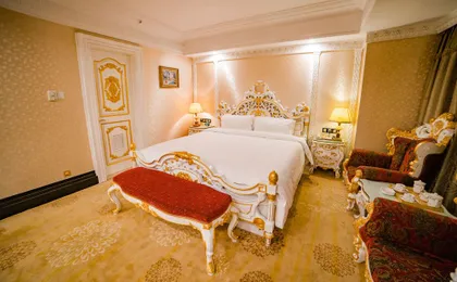 Nanyang Changsheng Hotel