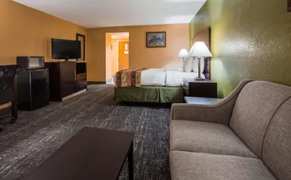 Best Western Luxbury Inn Fort Wayne