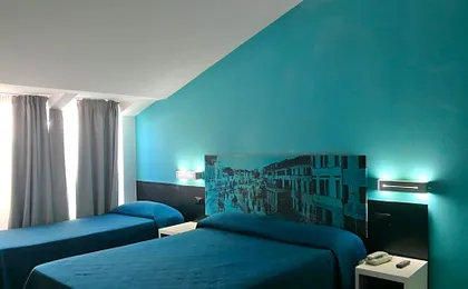 Hotel Mondial
