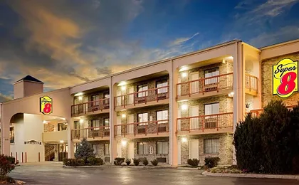 Super 8 by Wyndham Hermitage Nashville