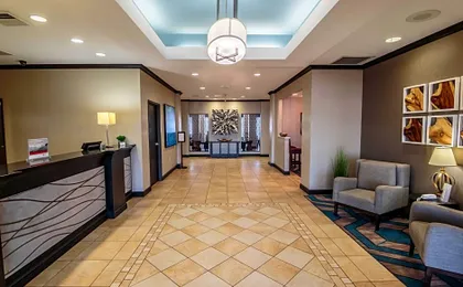 Holiday Inn Express Hotel & Suites Farmington By IHG
