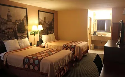 Super 8 by Wyndham Laurel