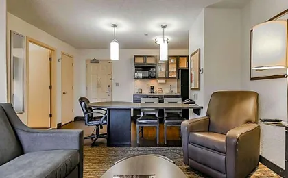 Sonesta Simply Suites Chicago O'Hare Airport