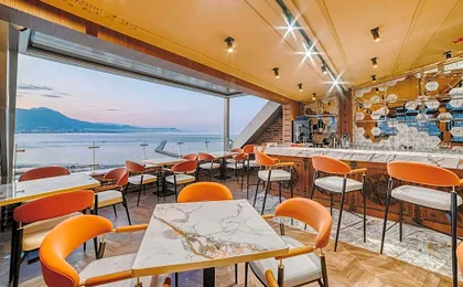 Numa Port Hotel