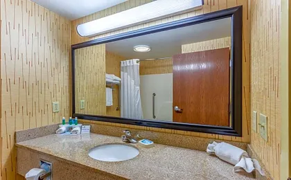 Holiday Inn Express & Suites Bowling Green by IHG