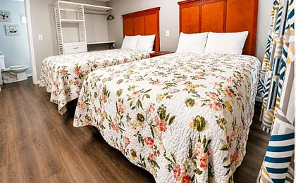 Royal Gateway Motel
