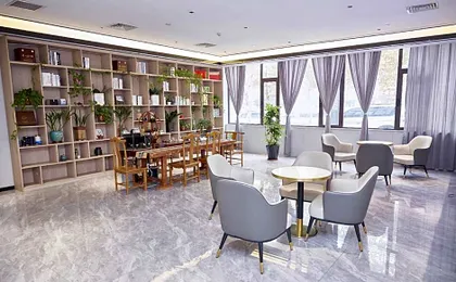 Green Tree Inn Henan Shangqiu Minquan County High-Speed Railway Station