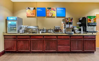 Comfort Inn Walcott near Davenport