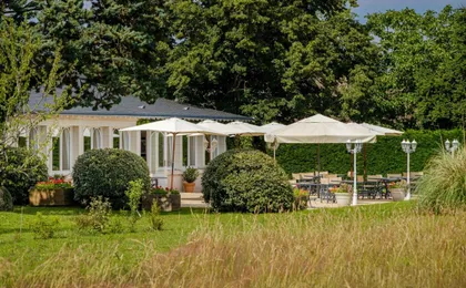 Le Fleuray Hotel and Restaurant