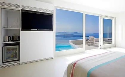 Alti Santorini Luxury Suites