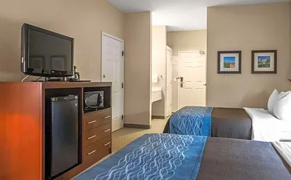 Quality Inn & Suites Dixon Near I-88