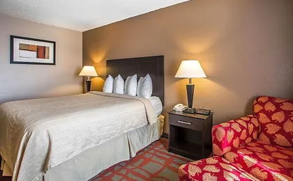 Quality Inn & Suites West Bend