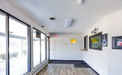 Manor Motel By OYO Near Oak Brook Chicago Westchester