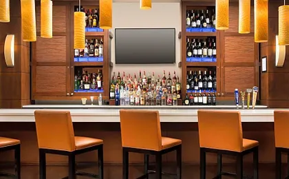 DoubleTree By Hilton Hotel Dulles Airport-Sterling