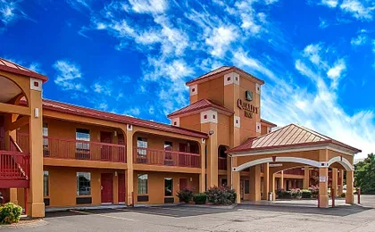 Quality Inn - White House