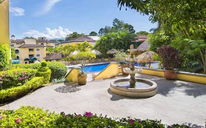 Apartotel & Suites Villas del Rio