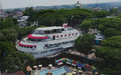 Kapal Garden Hotel by UMM