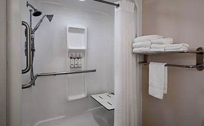 Holiday Inn Express St. Petersburg North / I-275 By IHG