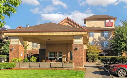 Best Western Plus Park Place Inn & Suites