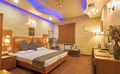 Royal Castle Grand