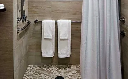 The Del Monte Lodge Renaissance Rochester Hotel & Spa