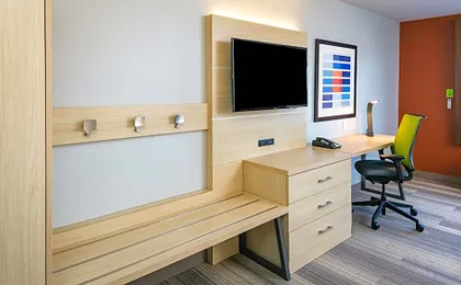 Holiday Inn Express & Suites Bend South By IHG