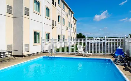 Motel 6-Seymour, IN - North
