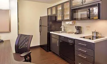 Sonesta Simply Suites Cleveland North Olmsted Airport