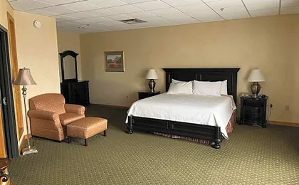 Days Inn & Suites by Wyndham Sutton Flatwoods