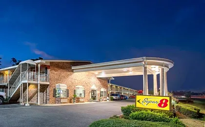 Super 8 by Wyndham Monroe West