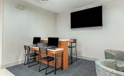 Holiday Inn Express & Suites Jersey City North - Hoboken By IHG