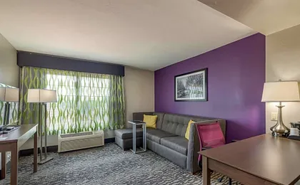La Quinta Inn & Suites by Wyndham Visalia/Sequoia Gateway
