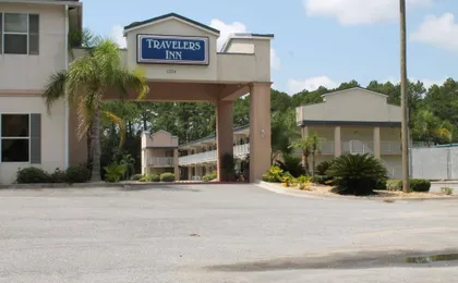 Travelers Inn