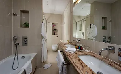 Park International Hotel