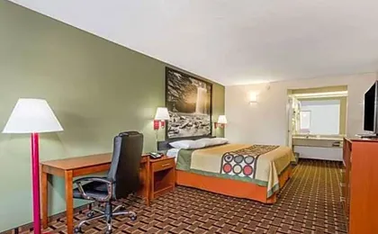 Super 8 by Wyndham Stafford