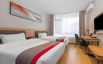 Thank Inn Hotel Hubei Huanggang Hong'an County Hong'an No.1 Middle School