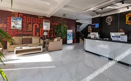 Super 8 Hotel (Liaoyuan Railway Station Xining Road)