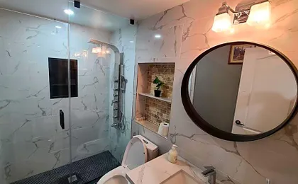 LUXURY 2-BEDROOMS UNIT WITH WIFI, LDR & PARKING.