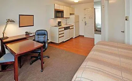 Candlewood Suites Salina By IHG