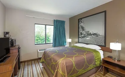 Super 8 by Wyndham Pompano Beach
