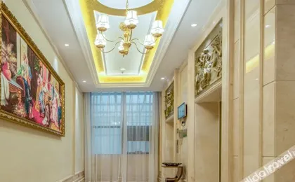 Vienna Hotel （Henan Xuchang Yanling Huadu Avenue store）